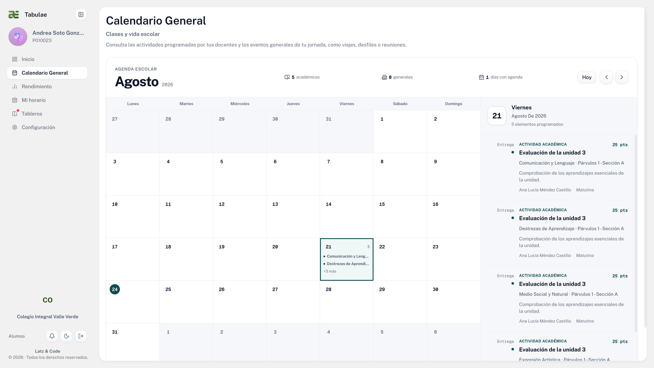 Calendario general del estudiante con agenda mensual y detalle de clases y eventos del día